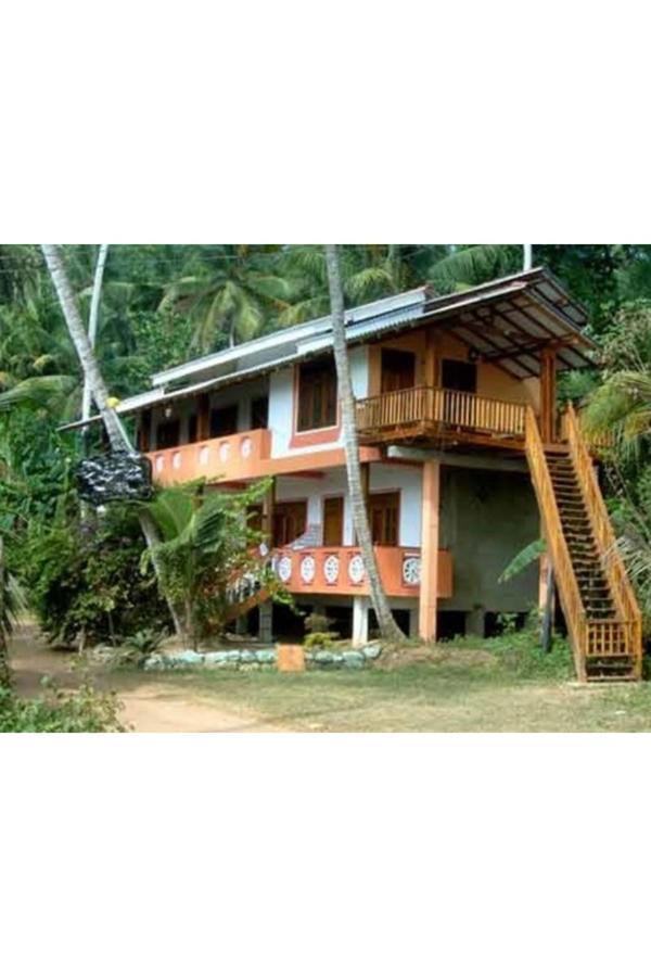 Dinu'S Resort Talaramba Exterior photo